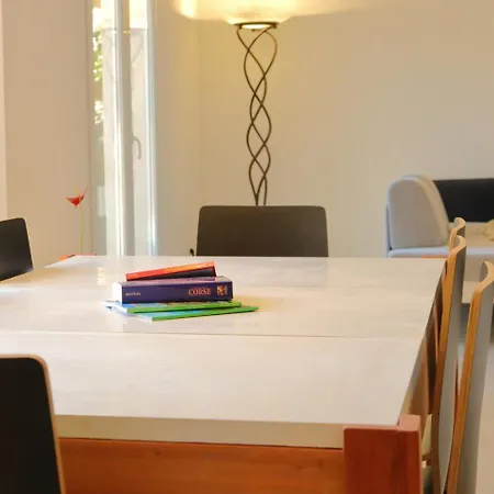 Le 42e Parallele Bed & Breakfast Valle-di-Mezzana