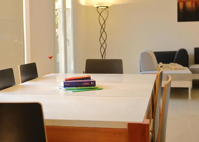 Le 42e Parallele Bed & Breakfast Valle-di-Mezzana